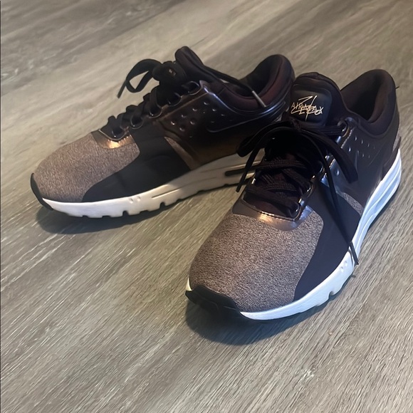 Nike Air Max Zero Night Maroon Sneakers - Picture 3 of 9